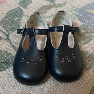 Navy Leather T strap Shoes Size 5.5